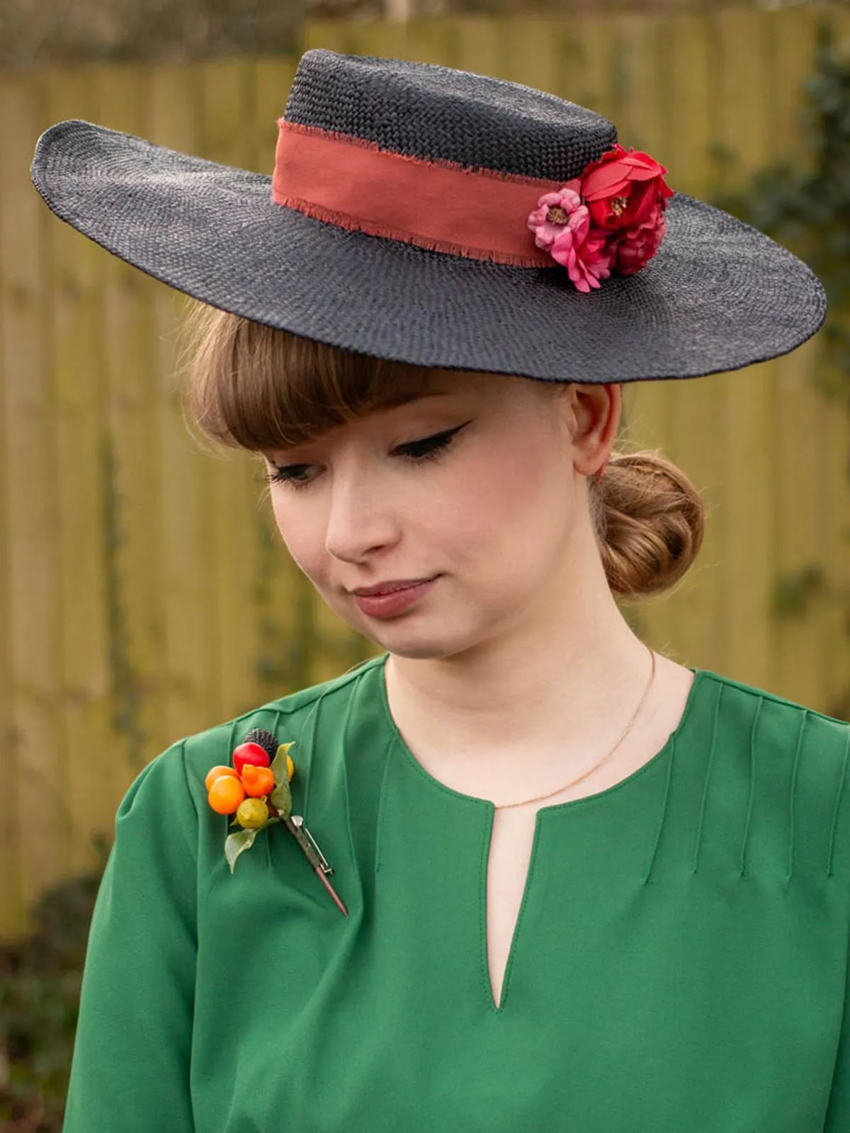 Black 1940s Straw Boater Picture Hat Floral Trim