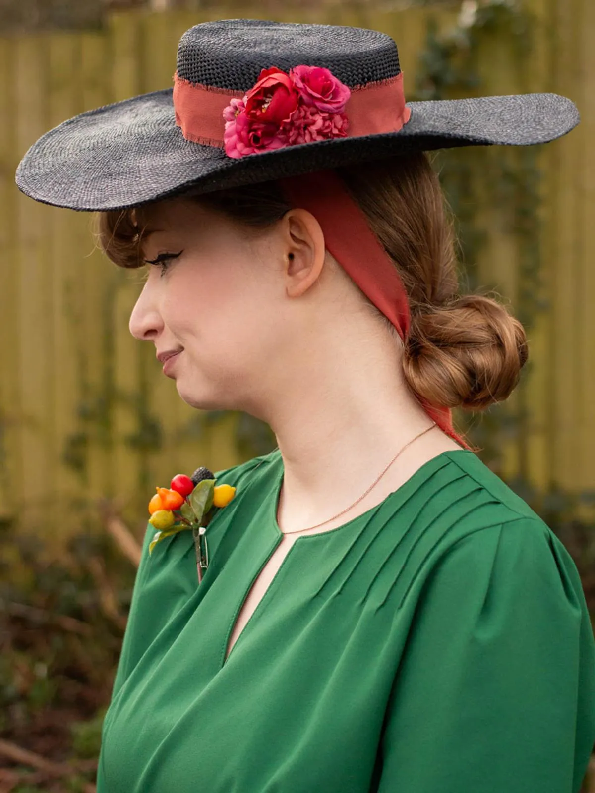 Black 1940s Straw Boater Picture Hat Floral Trim