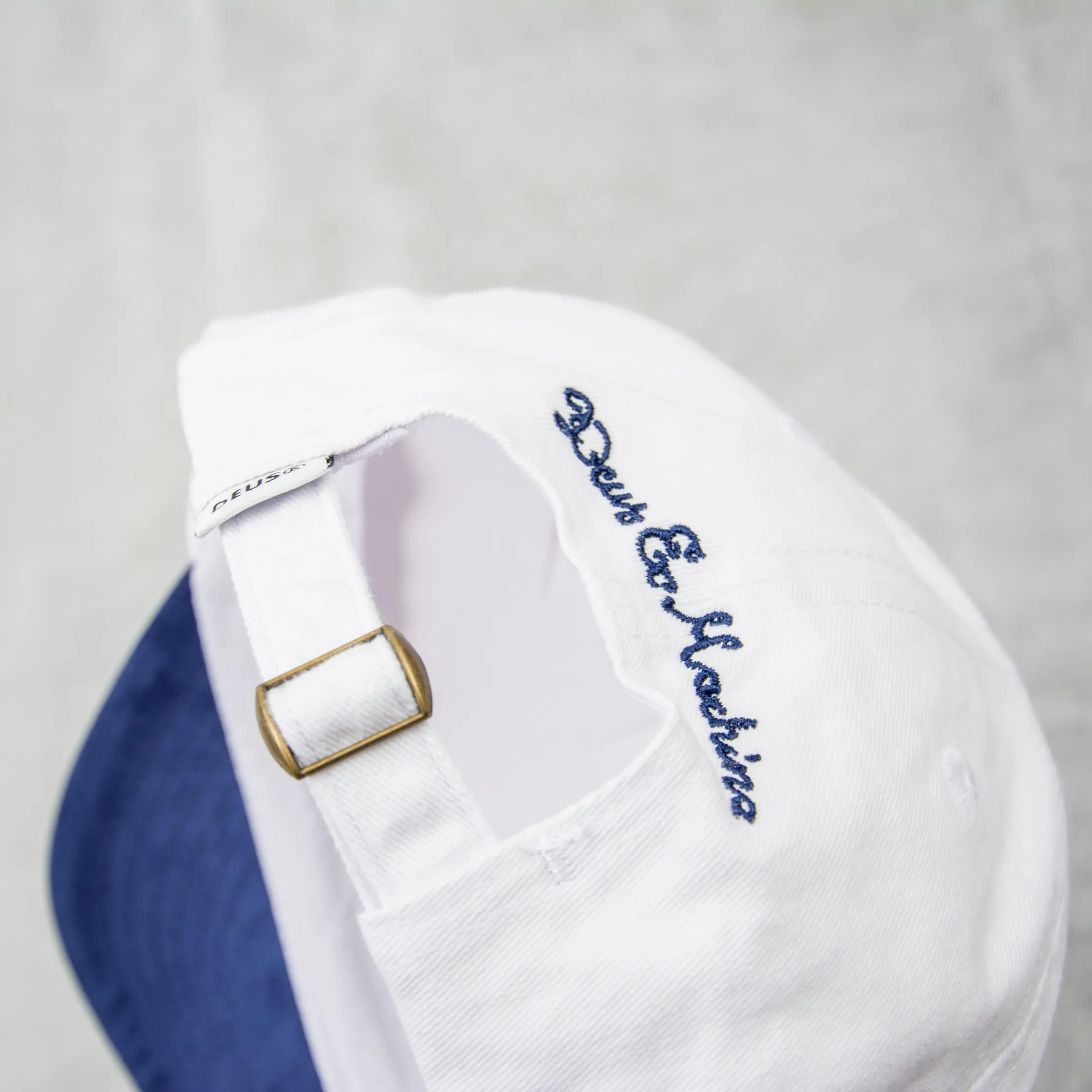 Deus ex Machina Metro Dad Cap - White