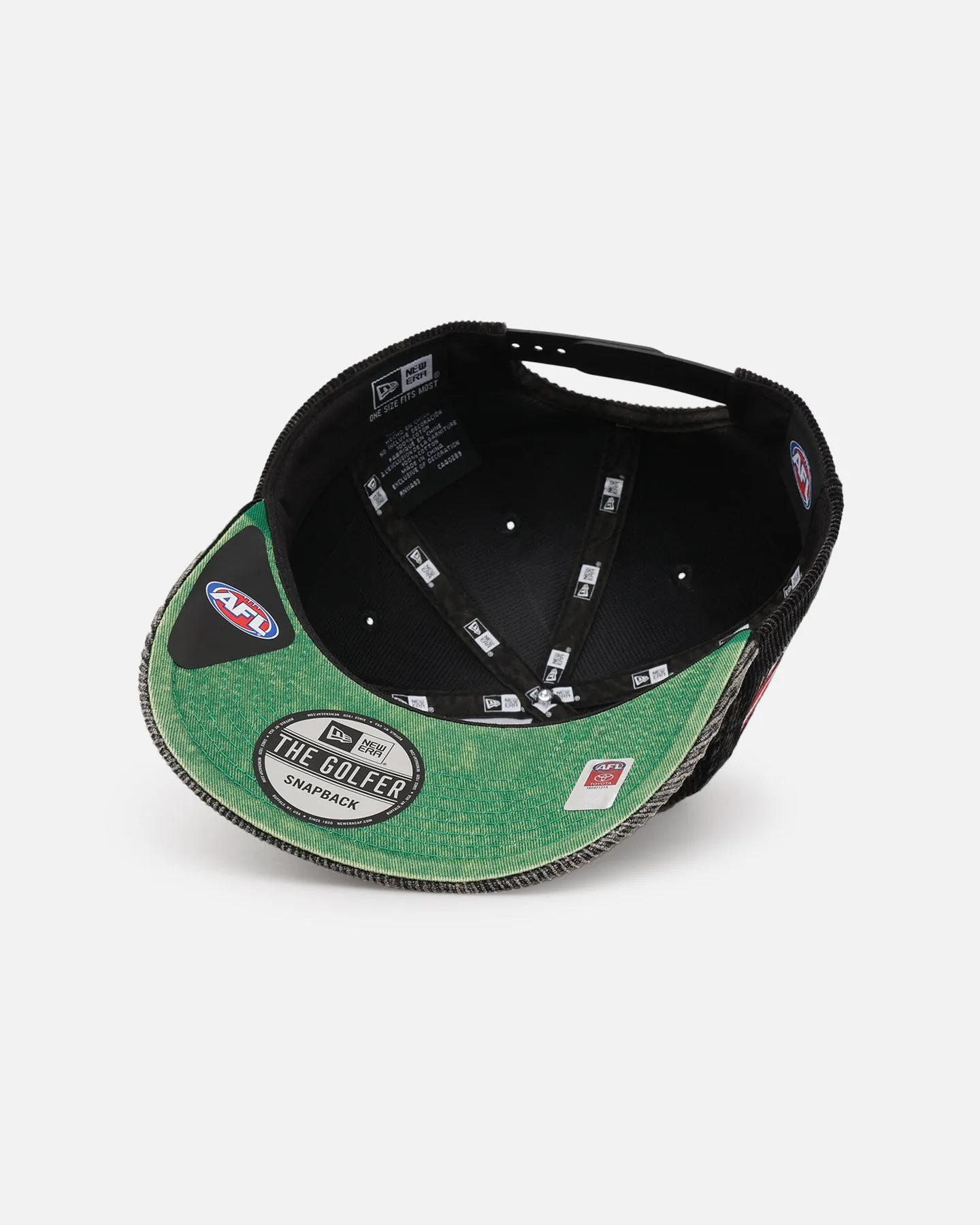 New Era West Coast Eagles 'Washed Corduroy' Pre-Curved Golfer Snapback Black/Kelly Green