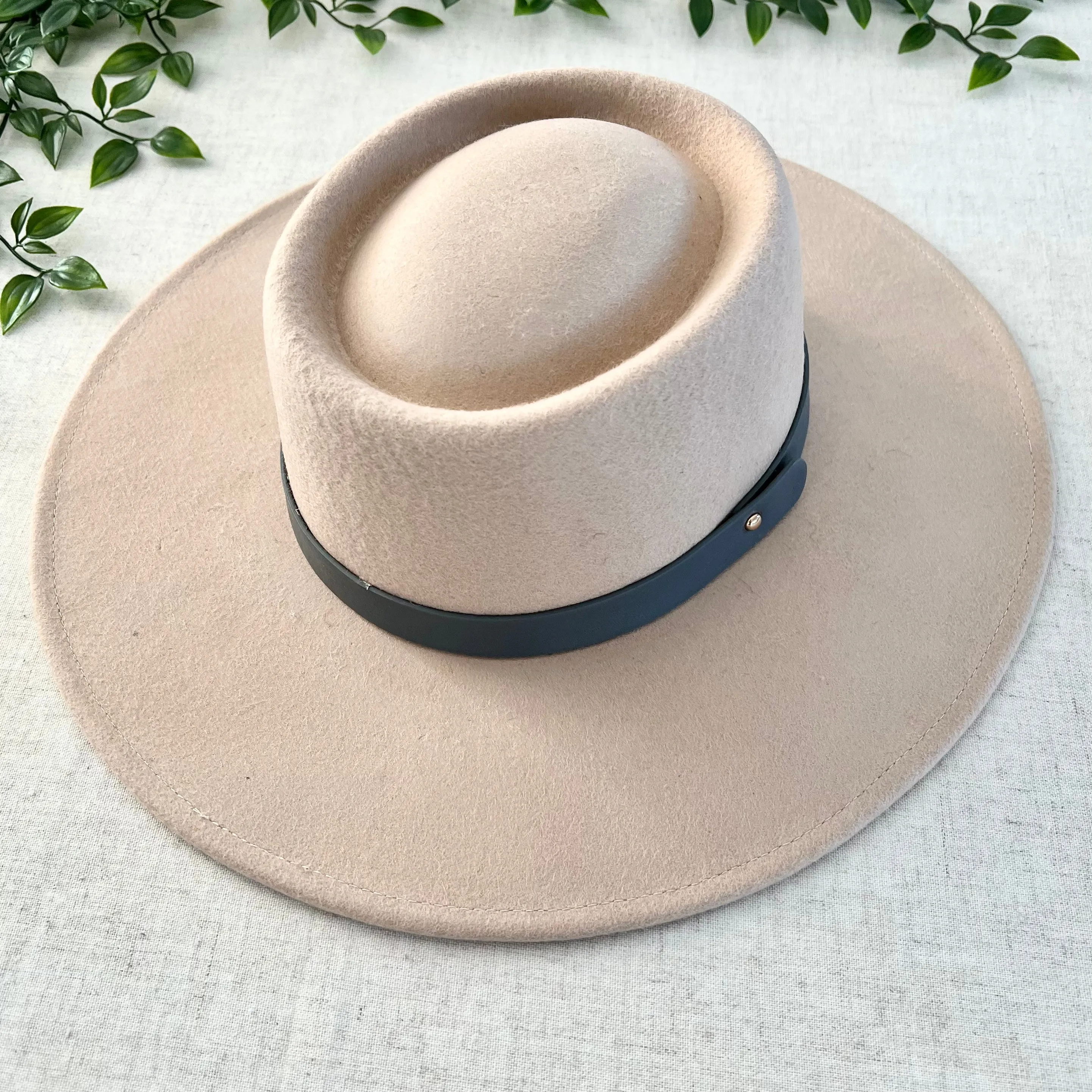 Runaway Wide Brim Hat - Oat